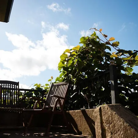 With 3 Bedrooms In With Wonderful Mountain View Terrace And Wifi 2 Km From The Beach