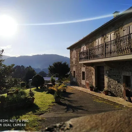 With 3 Bedrooms In With Wonderful Mountain View Terrace And Wifi 2 Km From The Beach * Viveiro