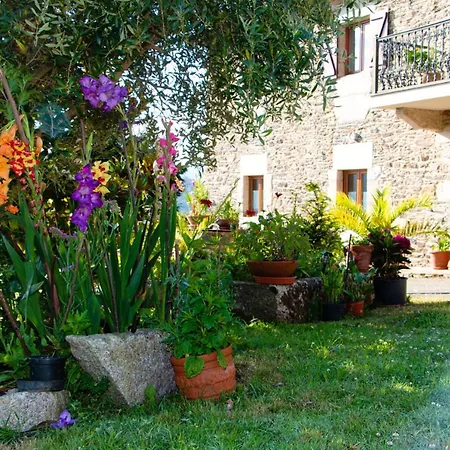 With 3 Bedrooms In With Wonderful Mountain View Terrace And Wifi 2 Km From The Beach Apartament *