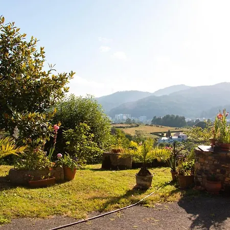 With 3 Bedrooms In With Wonderful Mountain View Terrace And Wifi 2 Km From The Beach Apartament *